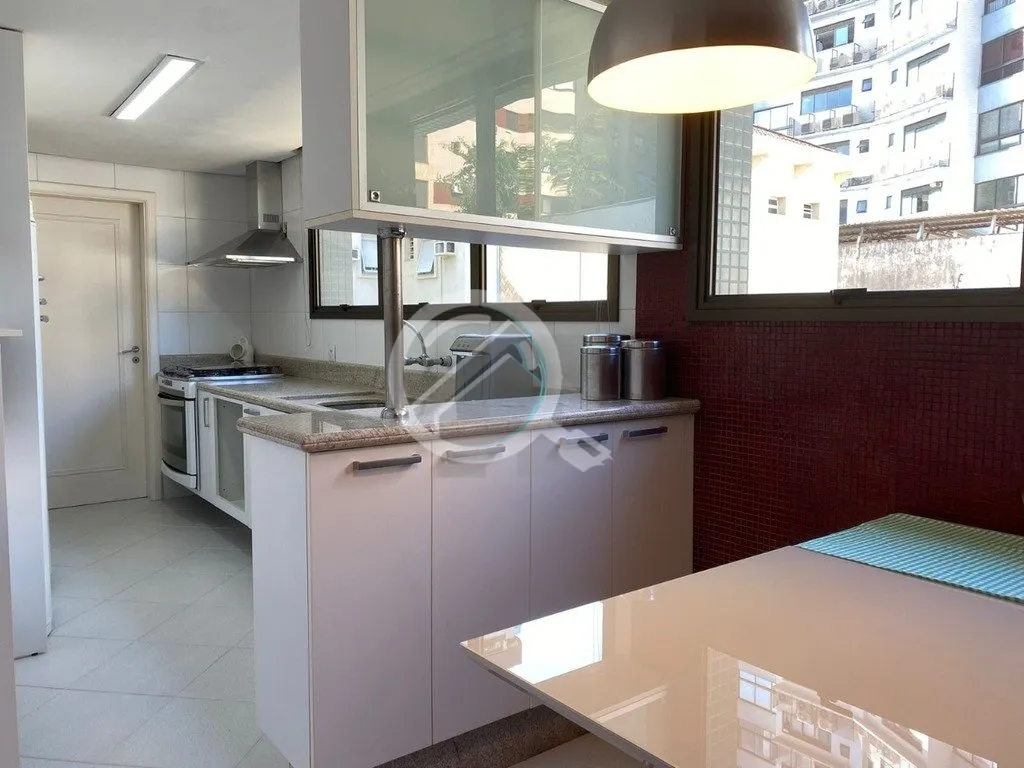 Imagem Apartamento na parte alta do bairro Rio Branco com 243m², 3 suítes, living para 4 ambientes com la...