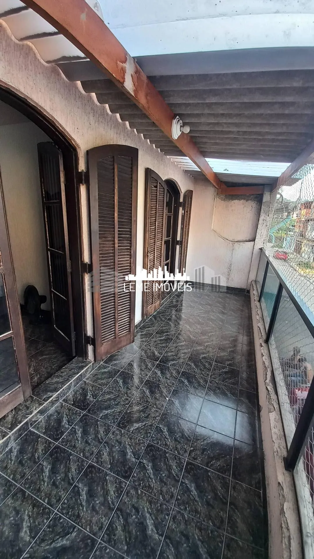 Imagem SOBRADO AMPLO ACEITA FINANCIAMENTO HABITACIONAL E UTILIZAÇÃO DO FGTS.