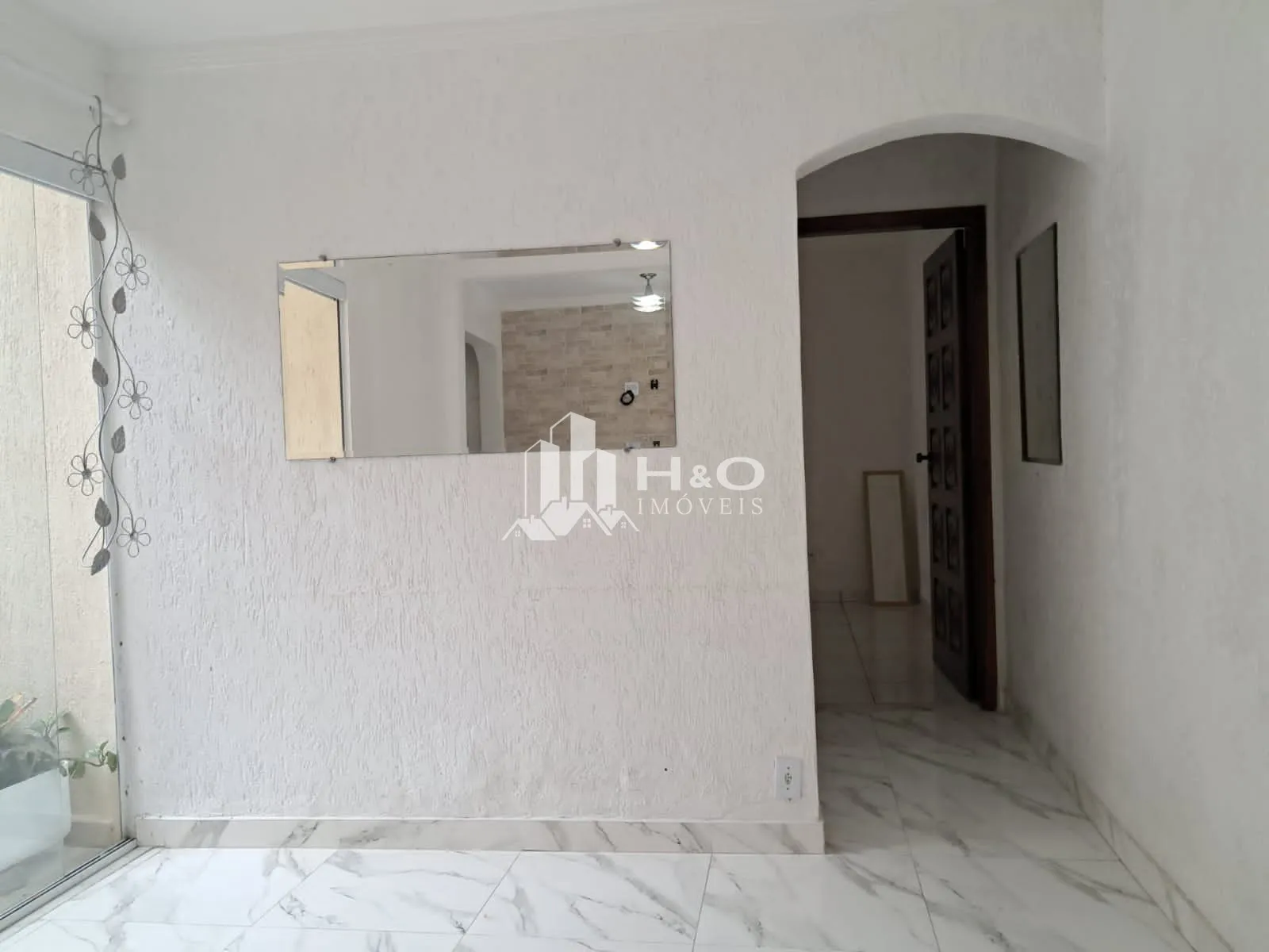 Imagem Oportunidade, Casa Térrea Ampla na Mooca com Churrasqueira, Closet e Quintal - Conforto e Versatilidade para Sua Família