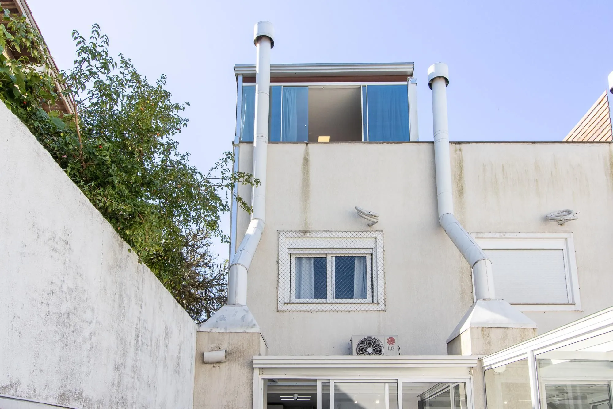 Imagem Ótima casa com 3dormitórios 1 suite no bairro Tristeza