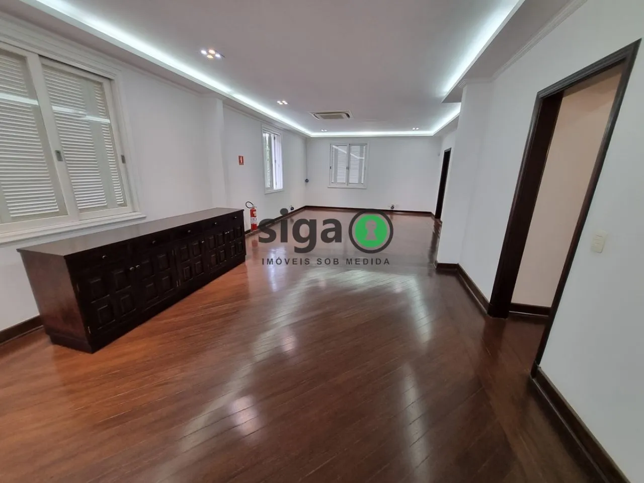 Imagem Casa para Venda ou Aluguel no Jardim América com 5 quartos e 1355m²