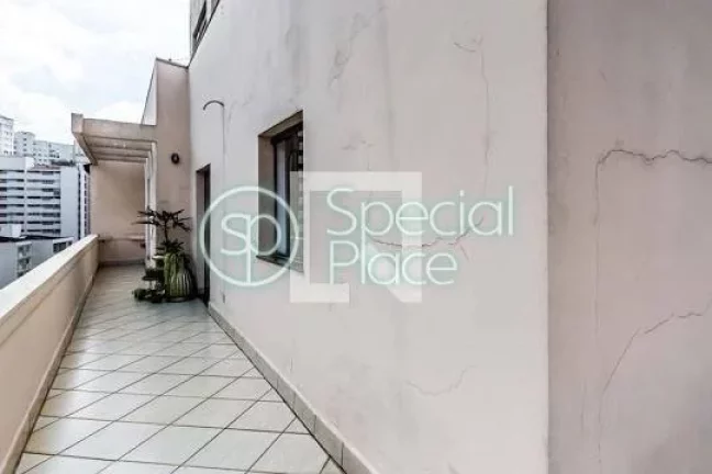 Imagem São 115m² de área privativa, dois dormitórios ( 1 suíte ) e 1 vaga na garagem. Living espaçoso...
