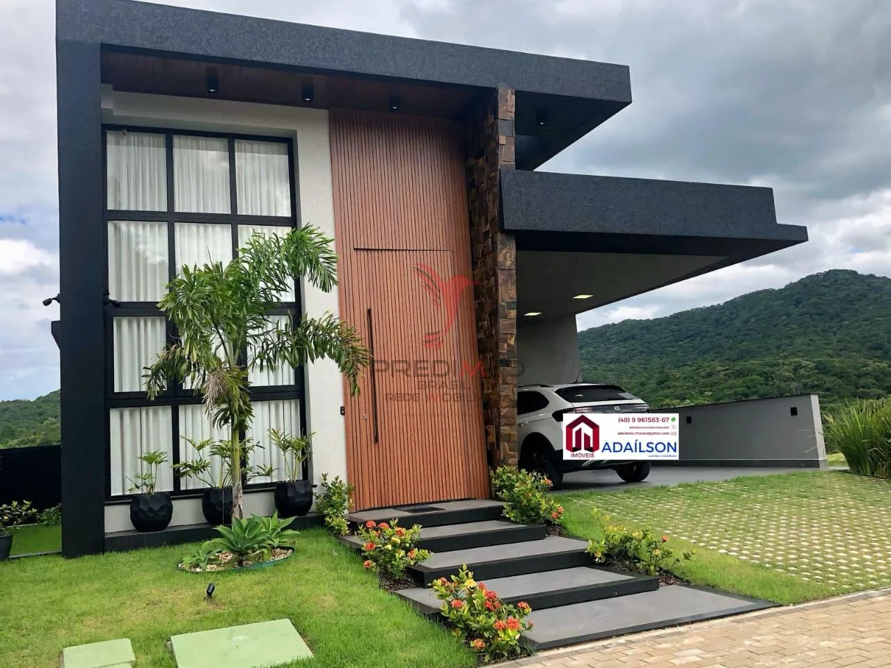 Imagem CASA PRONTA COLINAS CAMBORIÚ SC BRASIL R$ 3.800.000,00