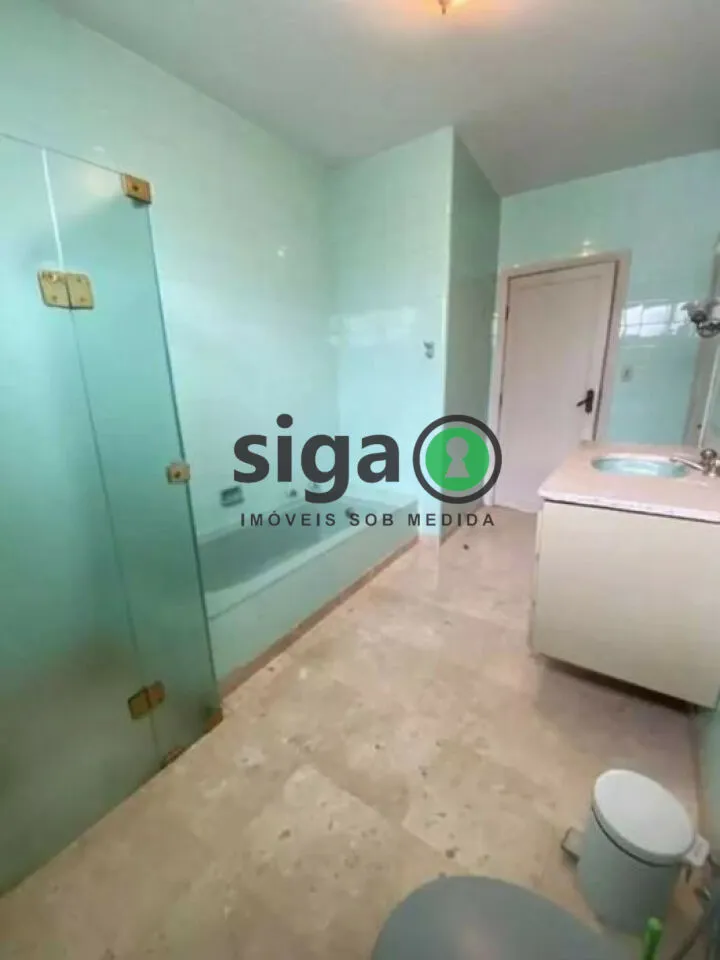 Imagem Sobrado Exclusivo na Vila Madalena com 387m² Construídos e 5 Vagas.