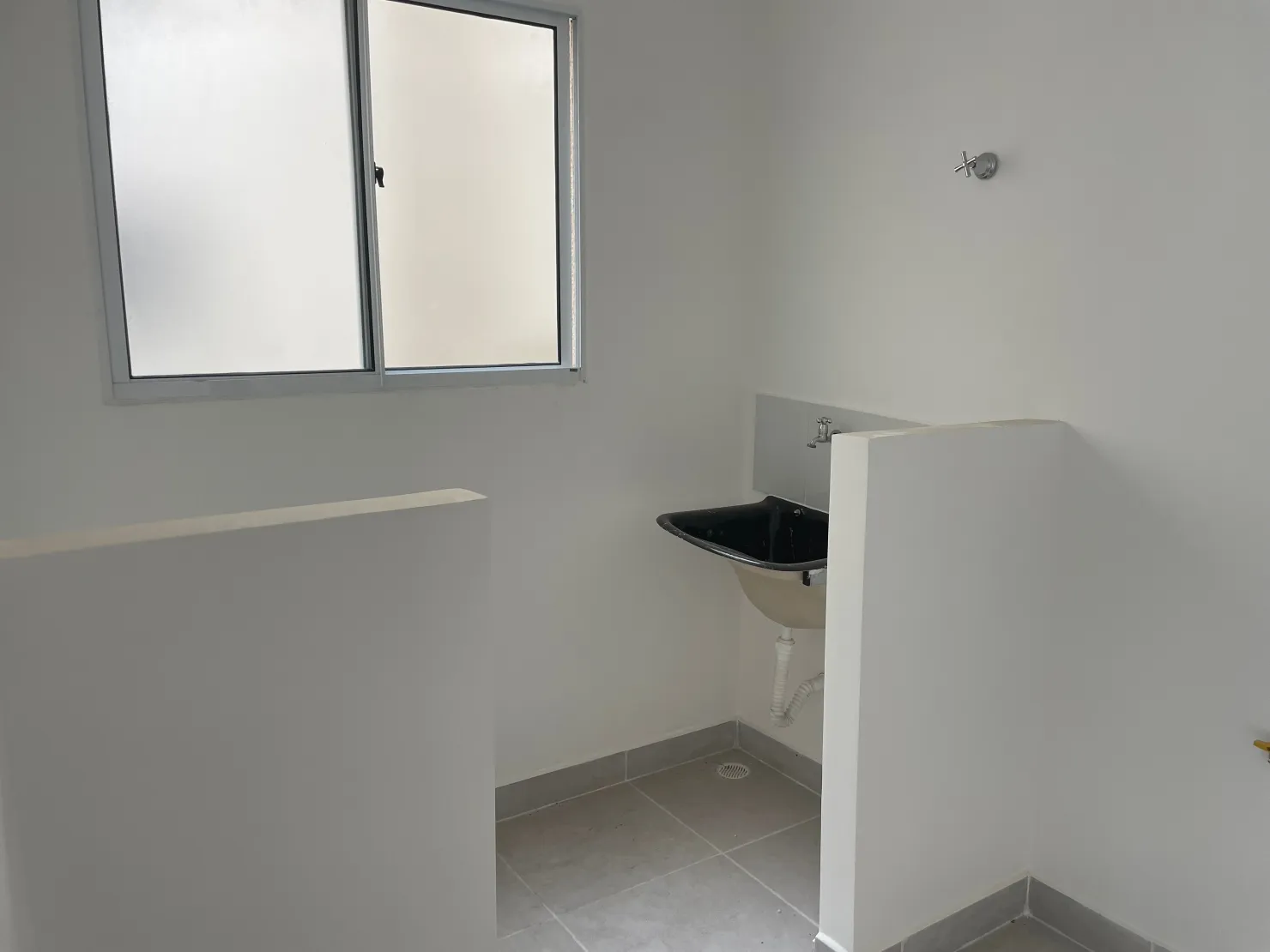 Imagem Apartamento à venda dois dormitórios com sacada e vista para a Serra, Feital, Pindamonhangaba, SP