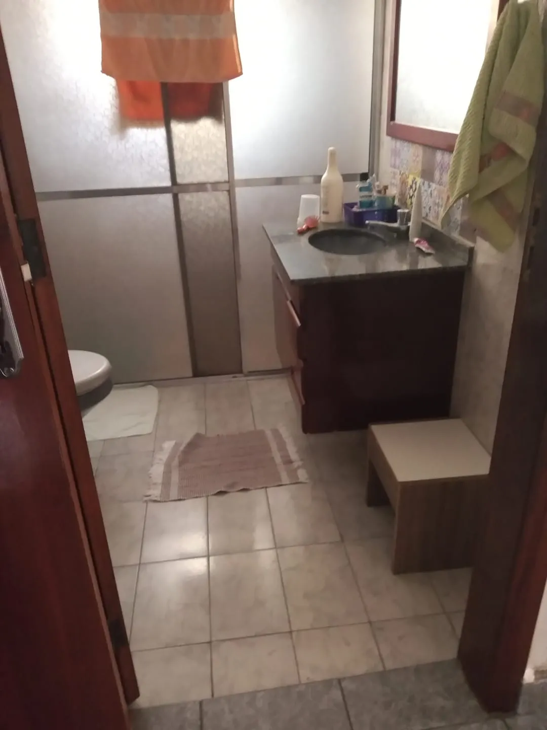 Imagem Casa à venda 4 Quartos, 1 Vaga, 300M², Parque São Domingos, Pindamonhangaba - SP