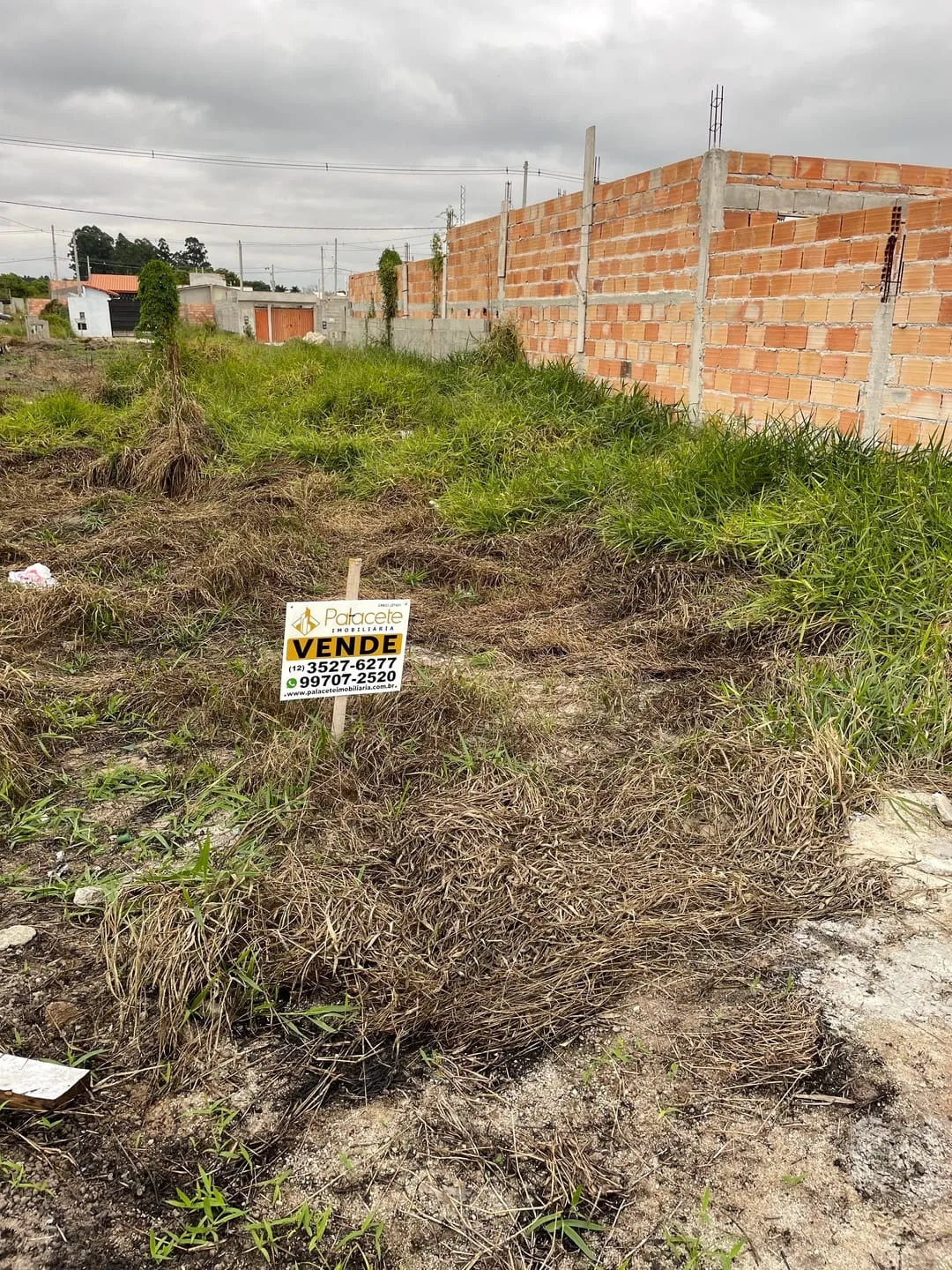 Imagem Terreno à venda com ótima topografia com área de 125m², Residencial e Comercial Portal dos Eucaliptos, Pindamonhangaba - SP