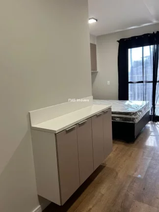 Imagem Apartamento à venda ou locação em Santo Amaro, com 1 quarto, 1 banheiro, 27m² de área.
