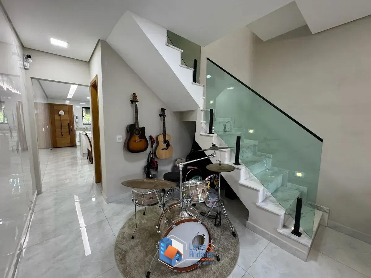 Imagem Sobrado para venda em Penha de França com 3 quartos, sendo 1 suíte, 15,715m²