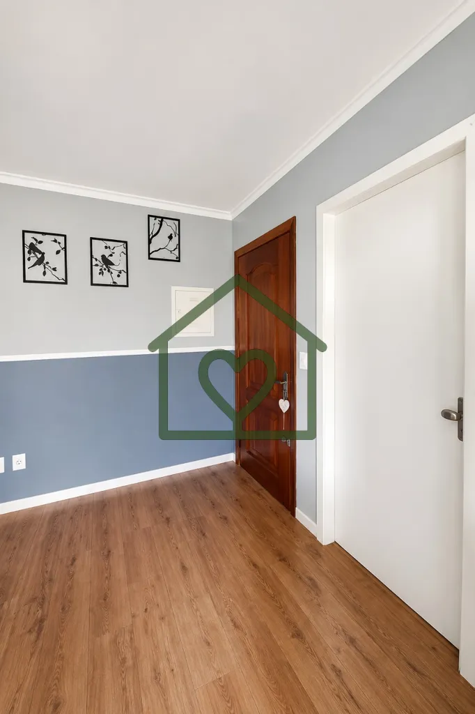 Imagem Apartamento de 3 dormitórios no bairro Cavalhada 
 
Excelente oportunidade para quem busca conforto...