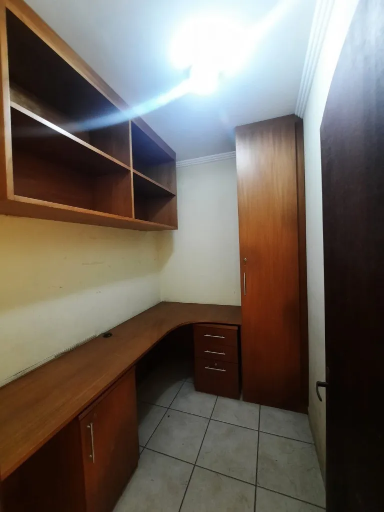 Imagem Sobrado à venda em Santo André-SP, no Jardim Las Vegas: 3 quartos, 1 suíte, 3 banheiros, 4 vagas de garagem!