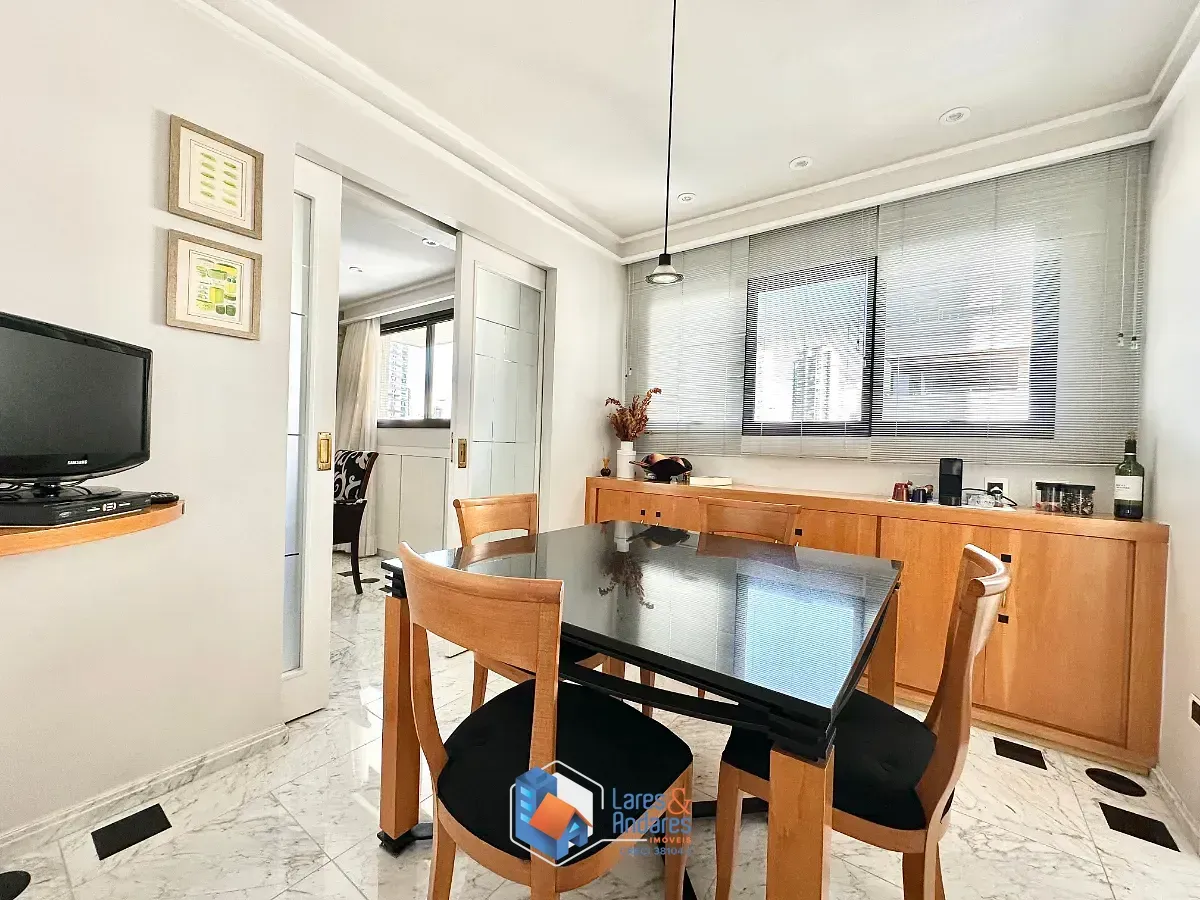 Imagem Apartamento para venda em Aclimação com 3 quartos, sendo 3 suítes, 214m²