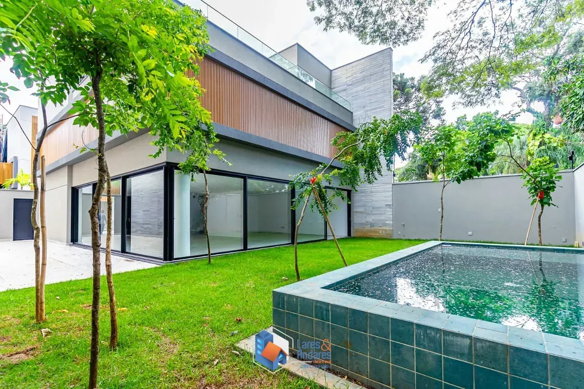 Imagem Casa em condomínio para venda em Brooklin com 3 quartos, sendo 3 suítes, 739.56m²