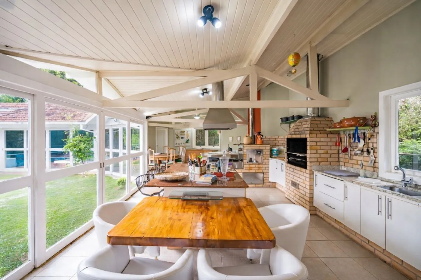 Imagem Casa em Condomínio para Venda em Petrópolis / RJ no bairro Nogueira
