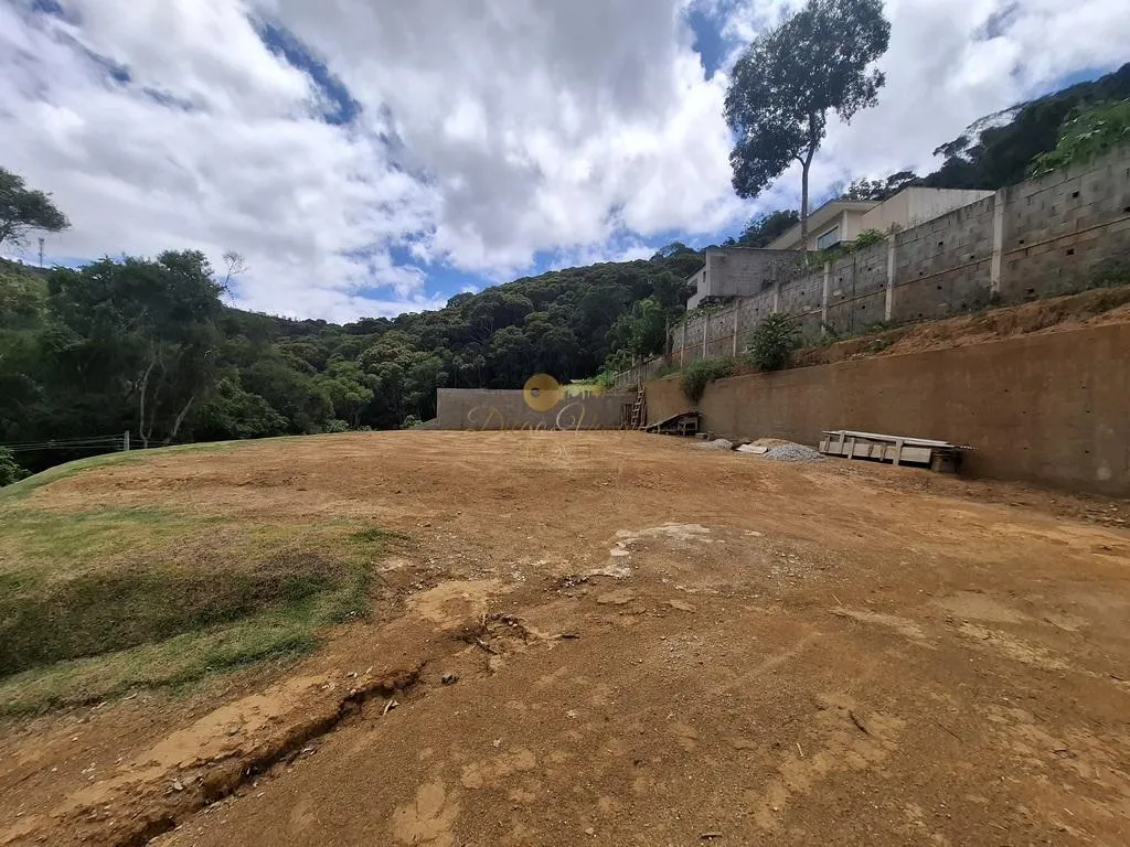 Imagem Terreno em Condomínio para Venda em Teresópolis / RJ no bairro Prata
