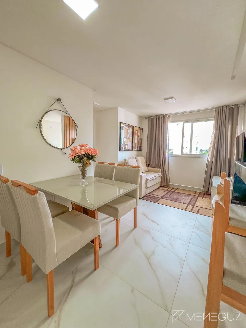 Quarto e sala totalmente mobiliado, no 8º andar, no Edifício Prosperity - um dos empreendimentos mais modernos e desejados da Praia do Morro.