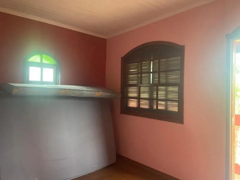Imagem Vendo Excelente Chácara em Entre Rios de Minas - - Área de 1,6 hectares