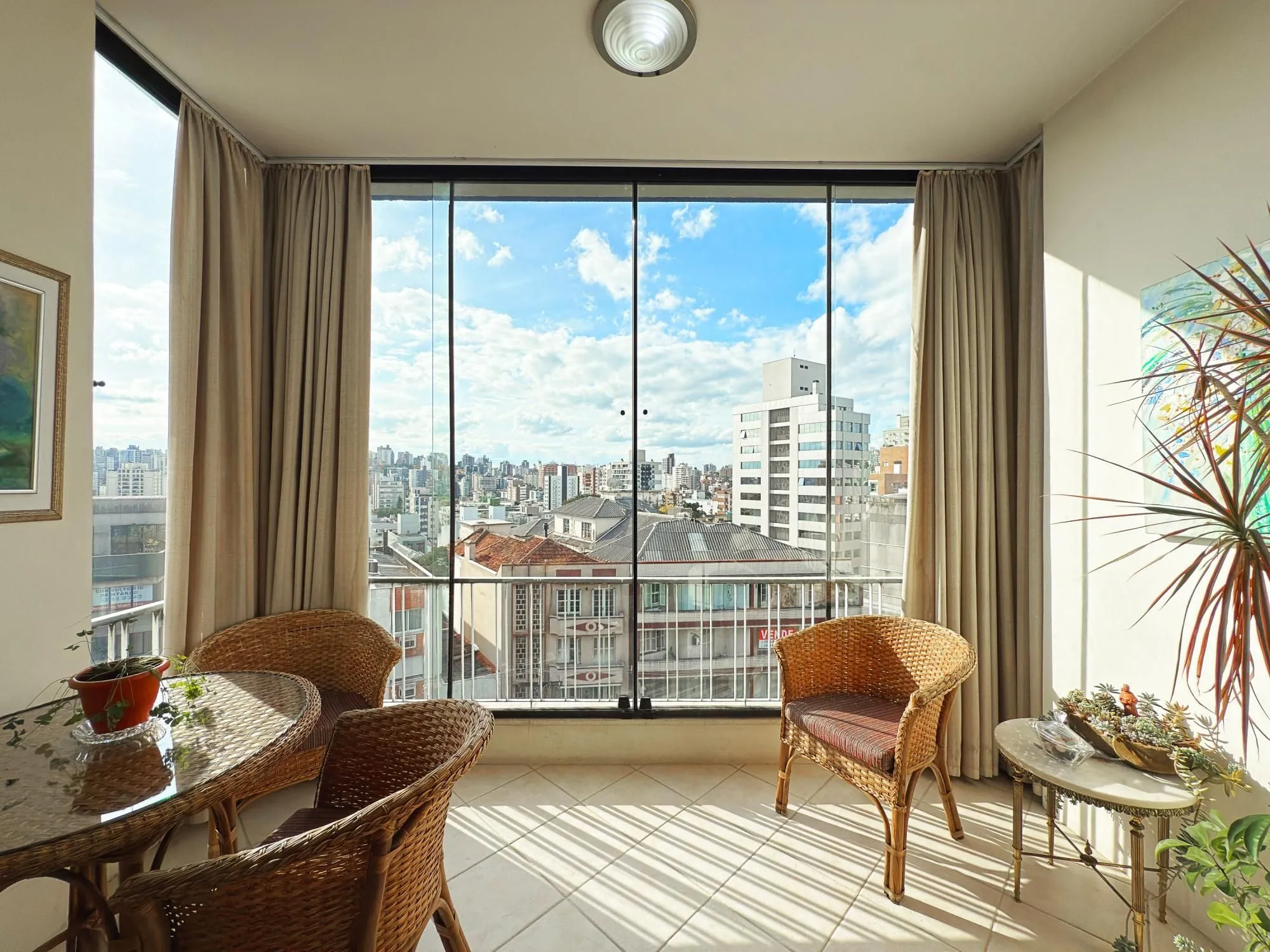 Imagem 231,8 m², 3 dormitórios com suíte, 1 vaga