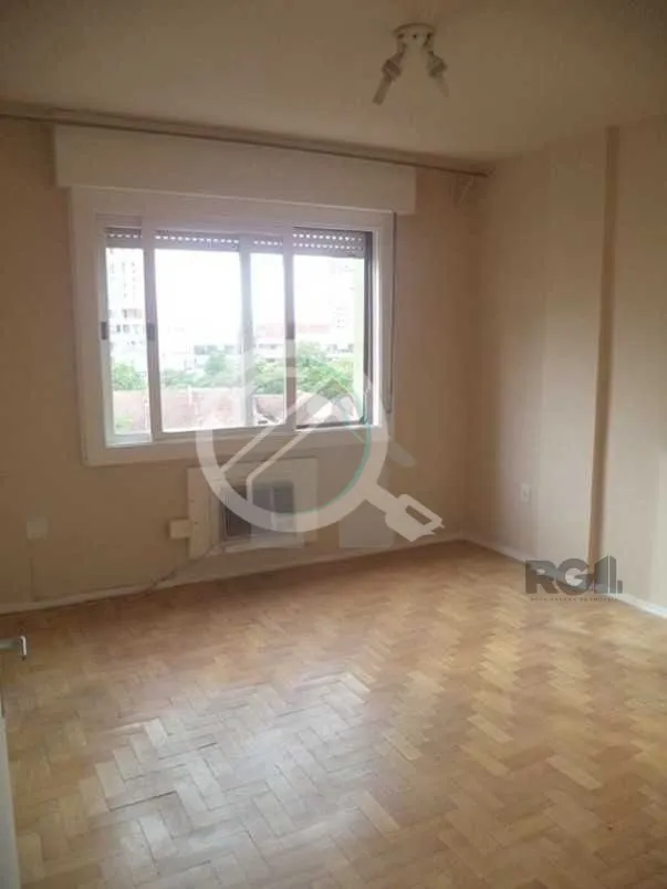 Imagem Apartamento à venda no Edifício Lavalle, localizado na Rua Sofia Veloso, no bairro Cidade Baixa em...