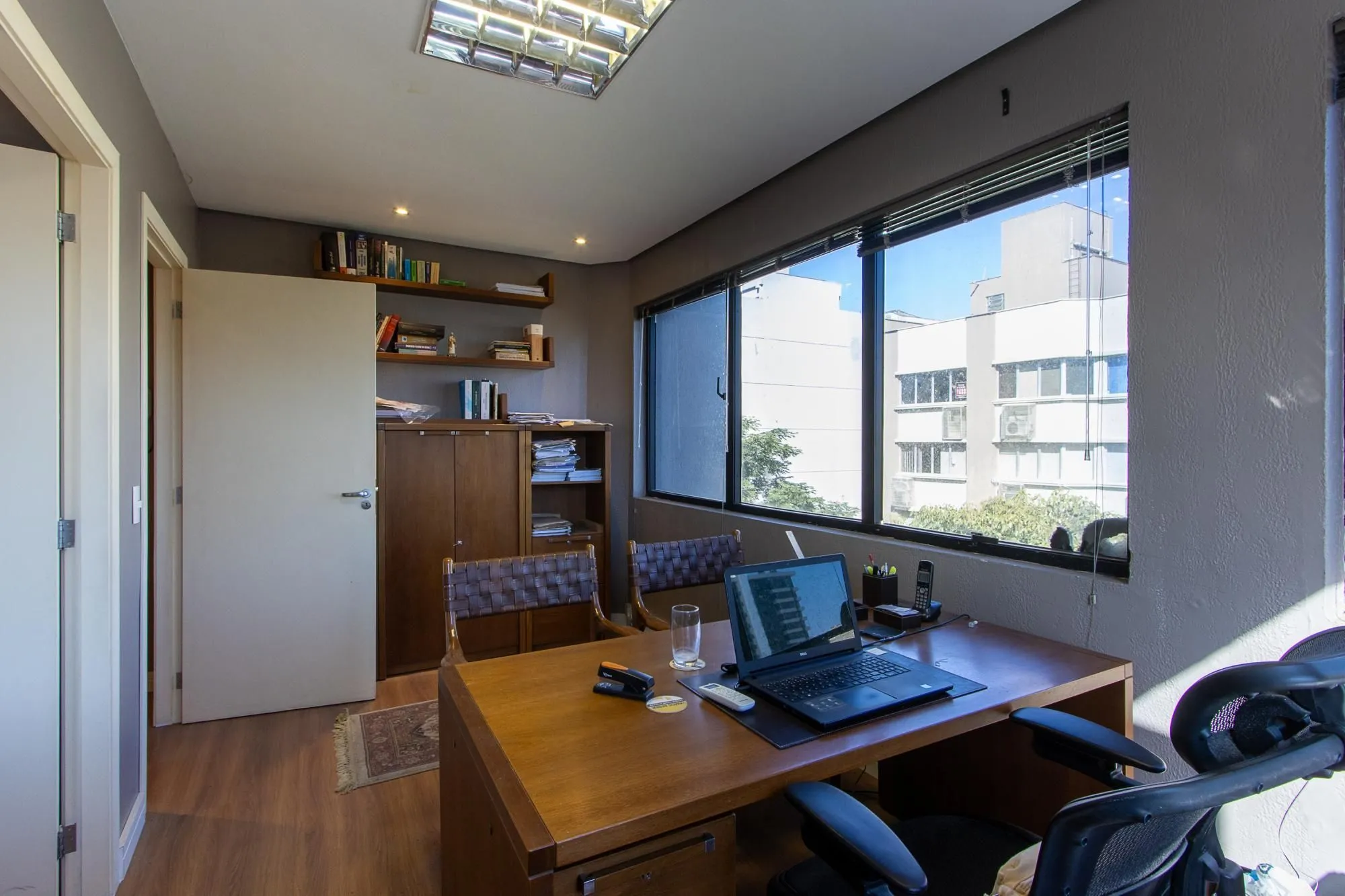 Imagem Sala Comercial Duplex à Venda no Bairro Petrópolis - Edifício João Abbott