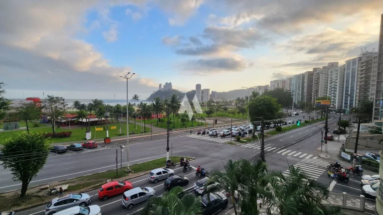Imagem Apartamento Padrão à venda com 2 dormitórios e Vista para o mar no bairro Itararé de São Vicente/SP