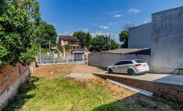 Imagem Casa no bairro Jardim Carvalho de 2 dormitórios e amplo pátio