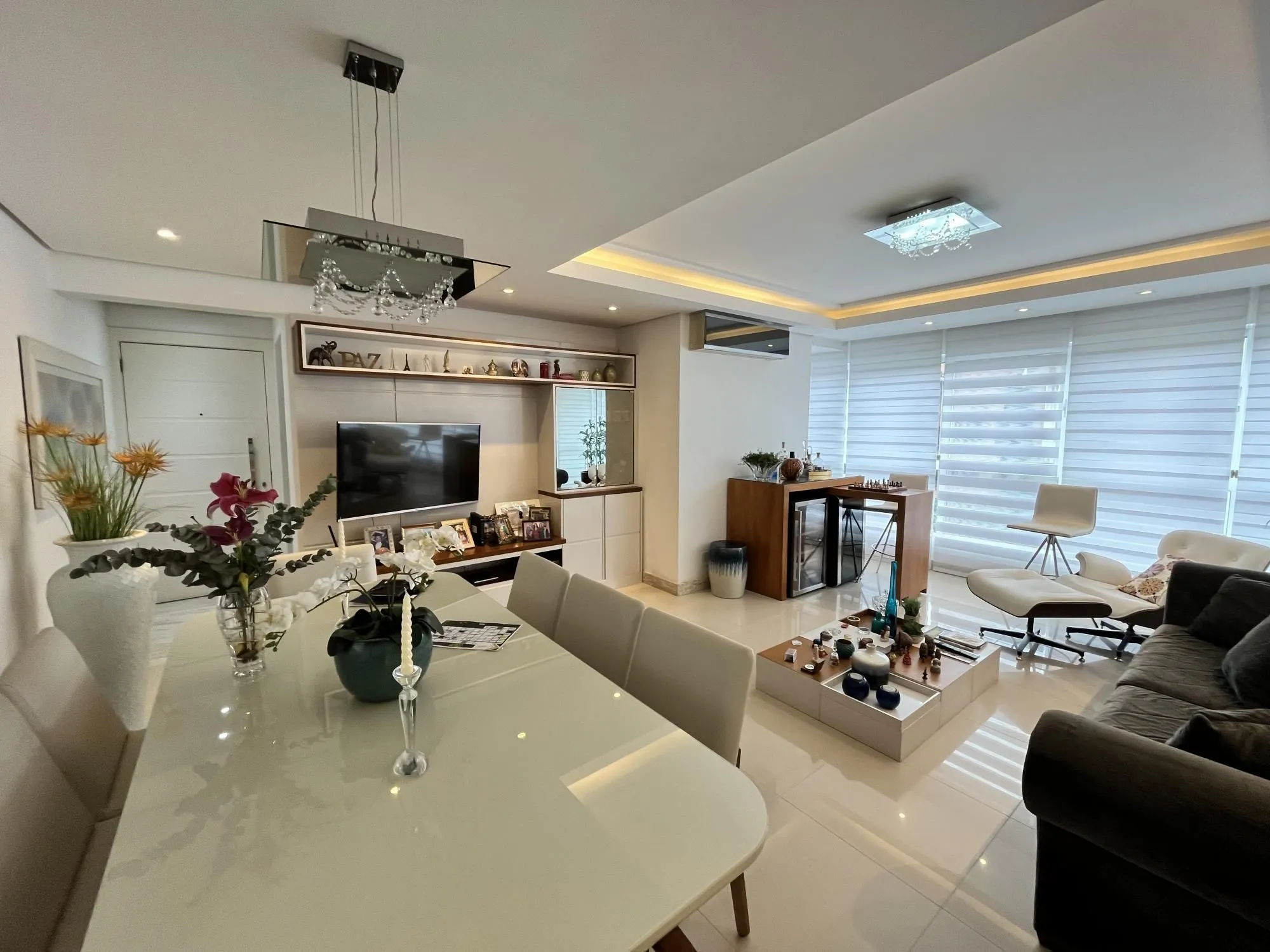 Imagem Excelente apartamento de 3 dormitórios, suíte, 2 vagas, no Bairro Boa Vista.