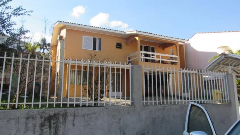 Imagem Casa para Venda em Concórdia, Santa Cruz, 4 dormitórios, 3 banheiros, 2 vagas