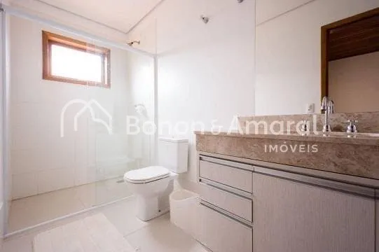 Imagem Casa de condomínio com 340 m² e 4 quartos