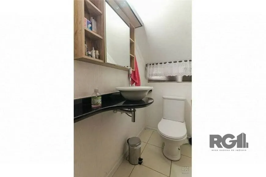 Imagem Casa de 285m² - 4 dormitórios, 4 vagas no bairro Bom Jesus