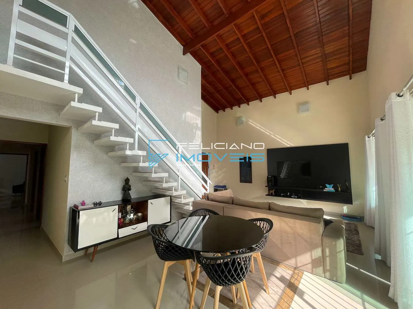 Foto do imóvel Casa com 4 quartos, Flórida, Praia Grande - R$ 1.35 mi, Cod: 5656 em Rua das Camélias