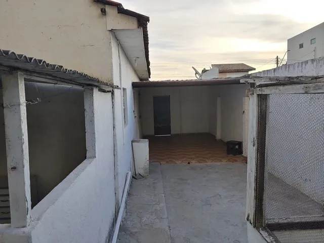 Foto do imóvel Casa à venda 2 Quartos, 2 Vagas, 300M², Vila Jaboticabeira, Taubaté - SP