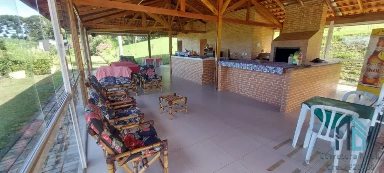 Imagem Chácara/Pousada a venda, 03 casas, 07 quartos, em ótima localização em São José dos Pinhais PR