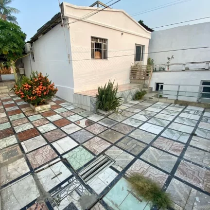 Imagem Casa com 3 suítes , com ótimo preço , disponível para venda em Manaus