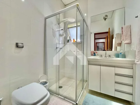 Imagem Casa de Condomínio em Chácara Moinho Velho - Carapicuíba