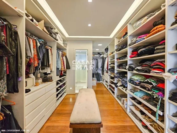 Imagem Casa de luxo à venda no Jardim Botânico, Rio de Janeiro - 5 quartos, 5 suítes, 8 banheiros, 2 vagas de garagem, 300,00 m².