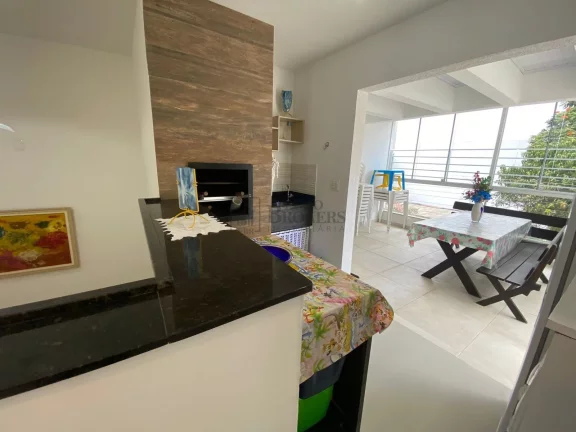 Imagem Sobrado modelo triplex, mobiliado, com área para festas em familia e reunião de