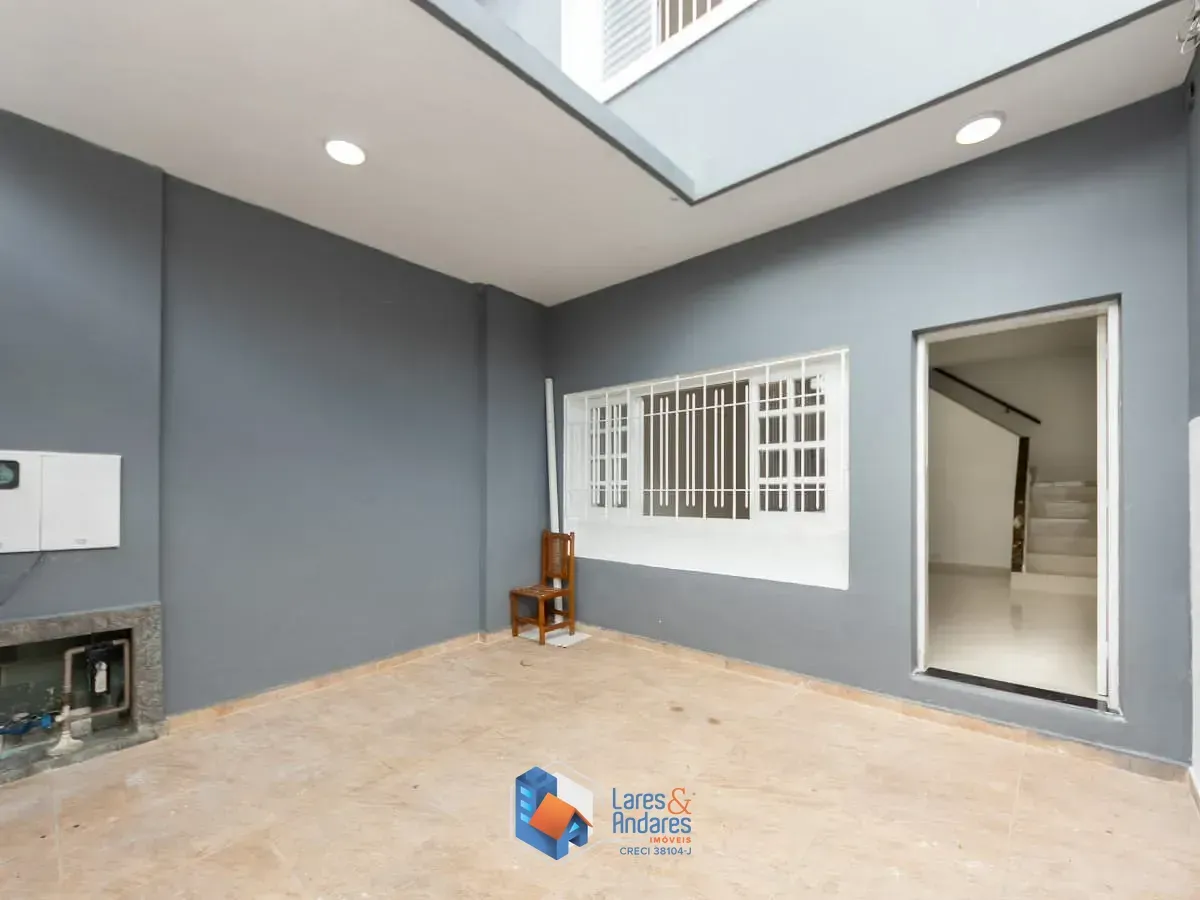 Foto do imóvel Sobrado para venda em Santana com 3 quartos, 110m² em Rua Andradina