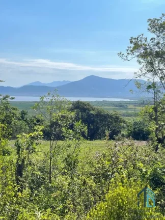 Imagem Terreno 14.600 mil m2, a venda em Garopaba na Praia do Silveira Florianópolis SC