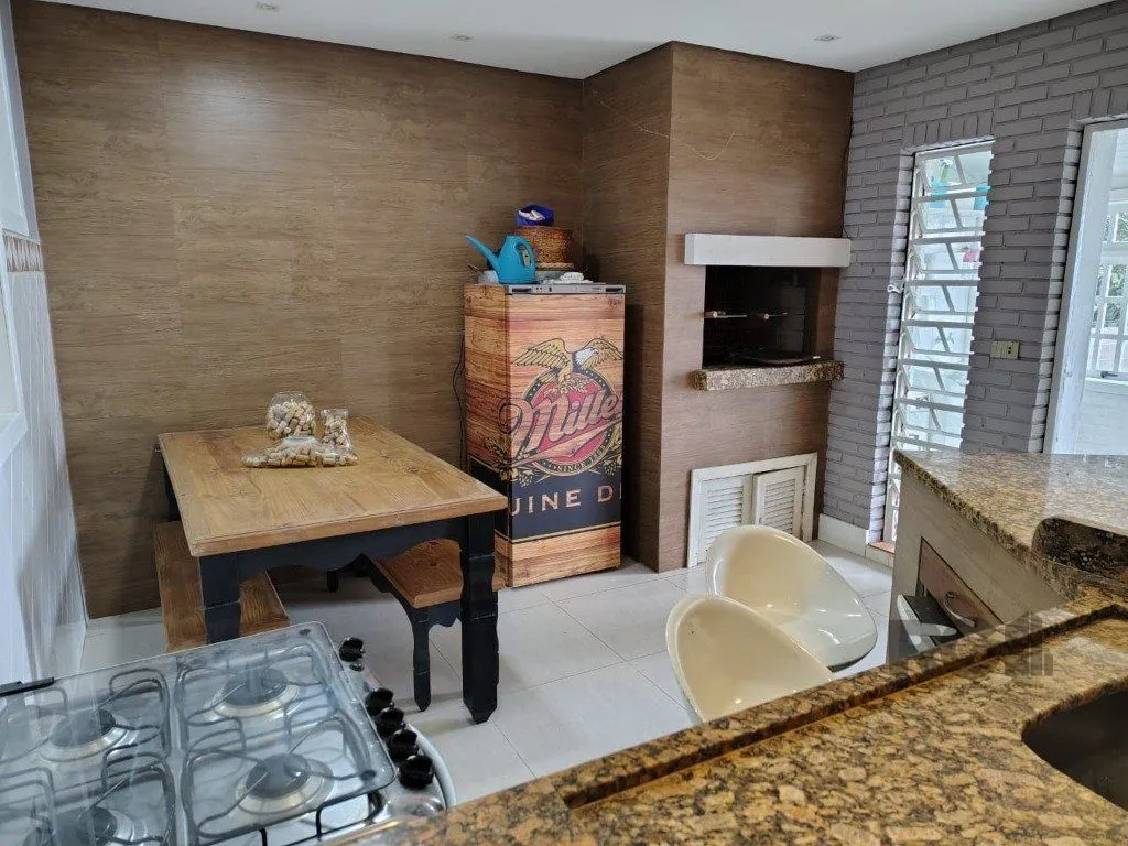 Imagem Casa sobrado com 300m² na Vila Nova de 3 dormitórios e 4 vagas