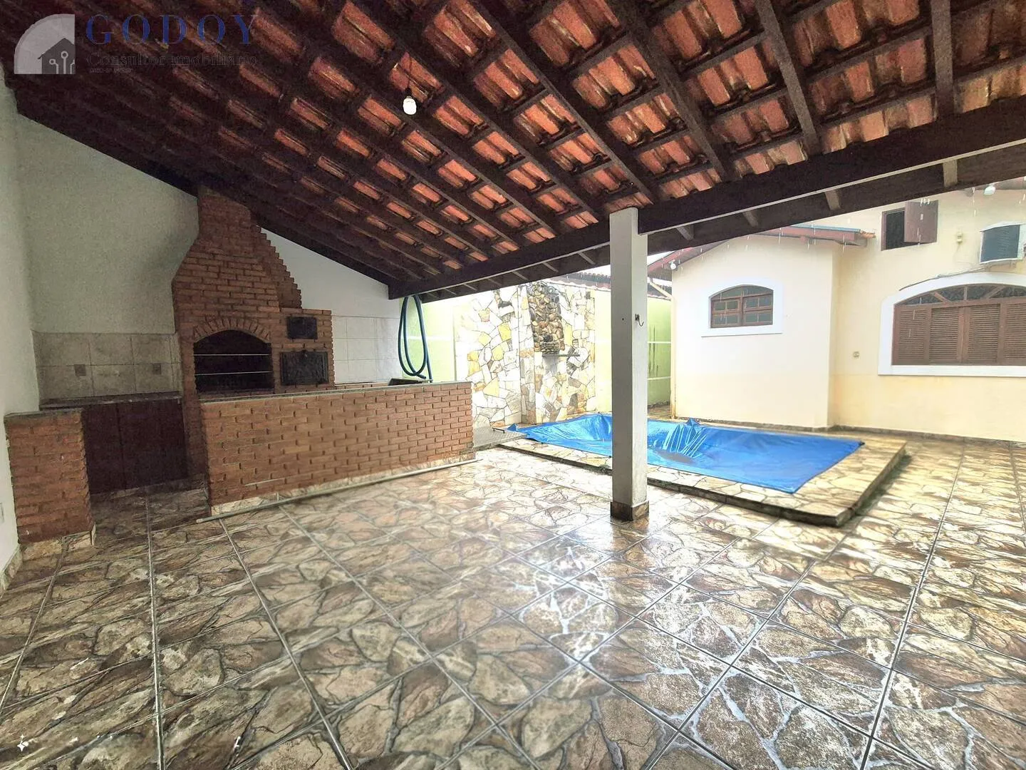 Imagem Casa Térrea com 3 Dormitórios, Mezanino, Piscina e Área Gourmet
