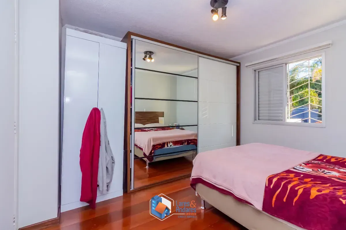 Imagem Sobrado para venda em Conjunto Residencial Vista Verde com 2 quartos, 78m²