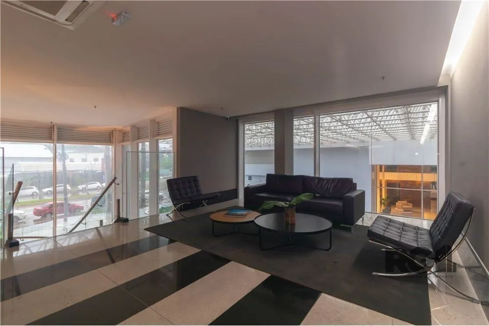 Imagem Sala comercial com 36,7 m² de área privativa e 1 vaga(s) de garagem. Localizado na Rua/Av. Doutor Nilo Peçanha, no bairro Bela Vista em Porto Alegre.