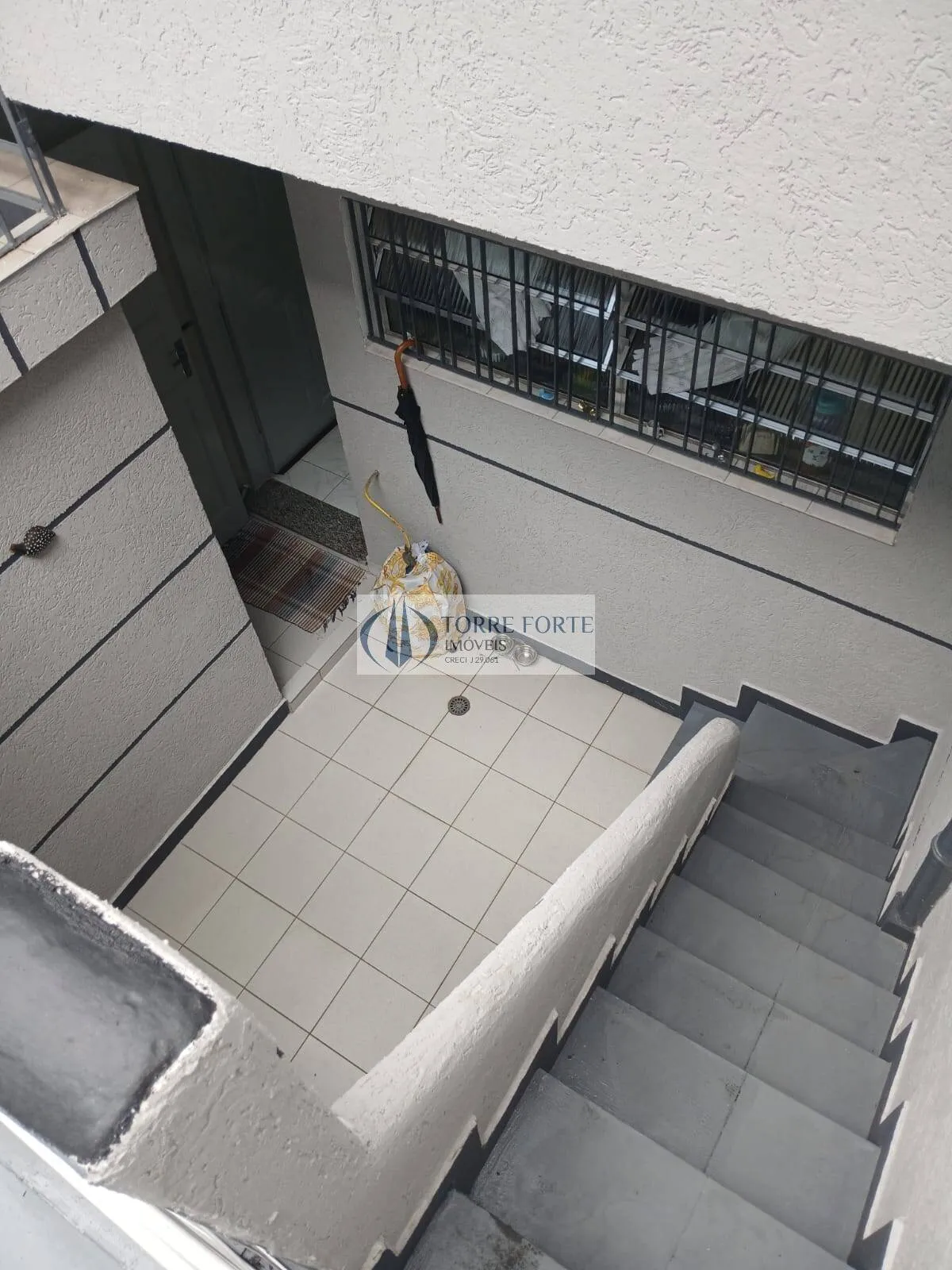 Imagem Ótimo sobrado com 140 m² 3 dormitórios 4 vagas de garagem no Jd. São Paulo