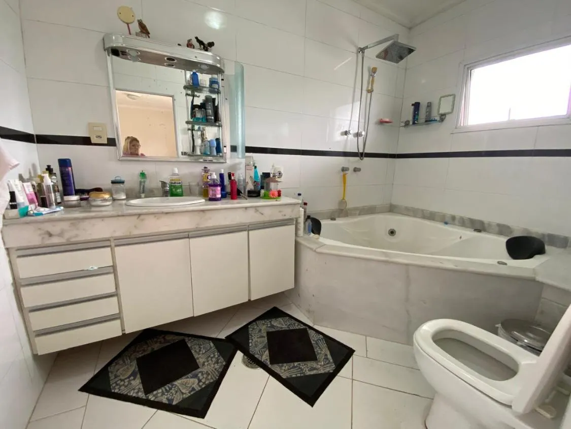 Imagem CASA DE ALTO PADRÃO COM 04 DORMITÓRIOS, PISCINA AQUECIDA E ACEITA FINANCIAMENTO BANCÁRIO LADO PRAIA EM ITANHAÉM