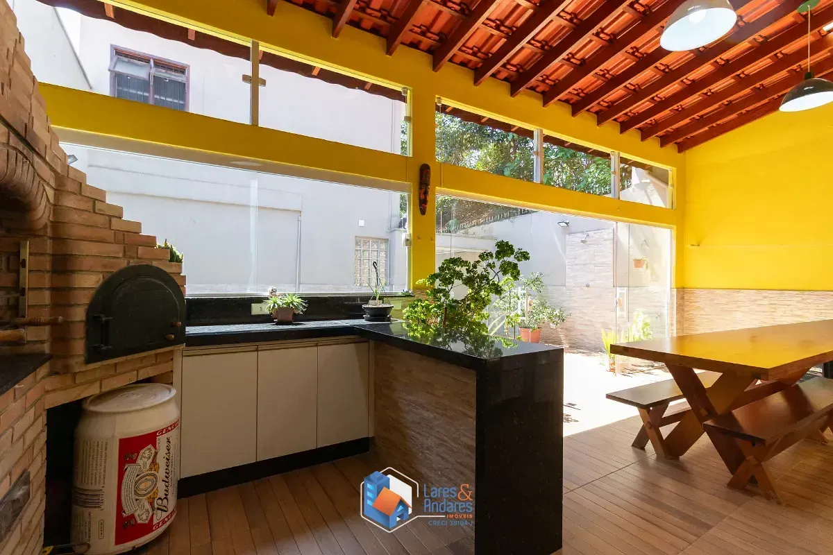 Imagem Sobrado para venda em Vila Clementino com 3 quartos, sendo 3 suítes, 241m²