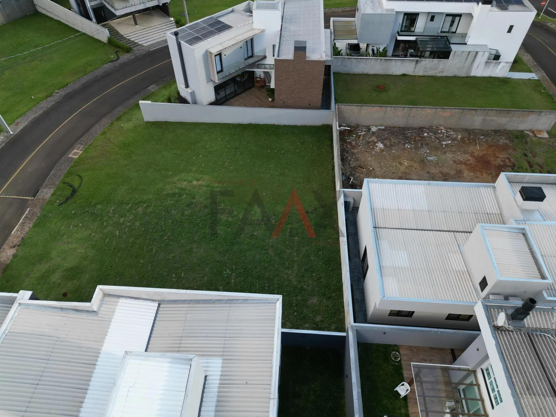 Imagem Terreno à venda no Villaggio Firenze com 300m em Guarapuava PR