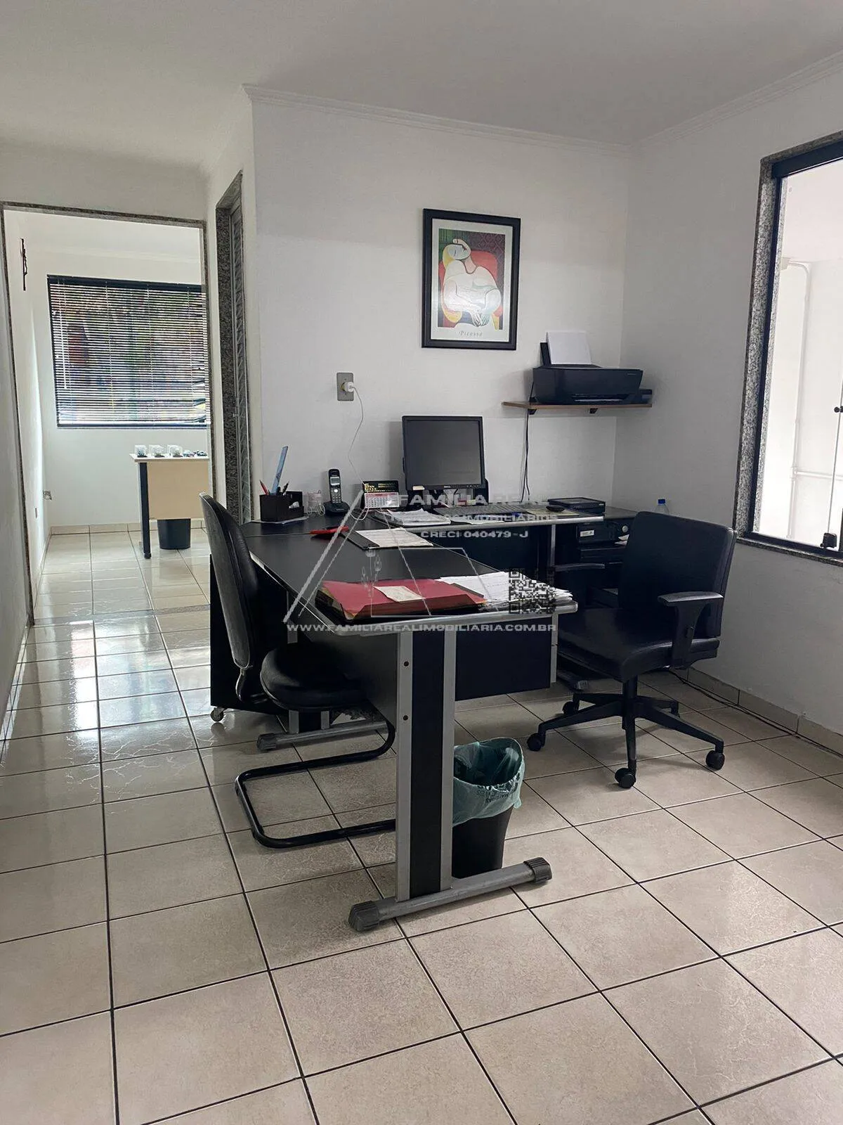 Imagem CASA ASSOBRADADA COM COMERCIO, PARA VENDA, NA CHÁCARA SANTO ANTÔNIO.