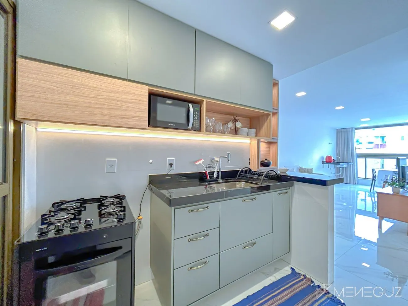 Imagem Apartamento premium de 70m² em prédio novo com lazer na cobertura. Localização privilegiada na Avenida Paris, Praia do Morro. Finamente mobiliado!!