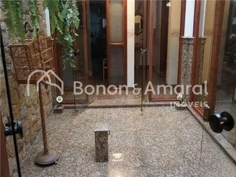 Imagem Casa em condomínio com 1100m² e 7 quartos